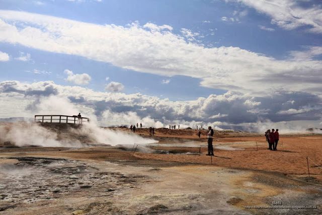 Pozos de lodos o barros hirvientes en Namafjall y Hverir (Islandia)