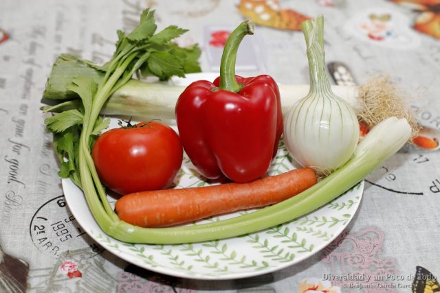 verduras para la sopa de marisco islandesa